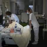 Les conditions de travail du personnel infirmier doivent être améliorées. Le Conseil fédéral pose les jalons de la 2e étape de l'initiative sur les soins infirmiers (archives).